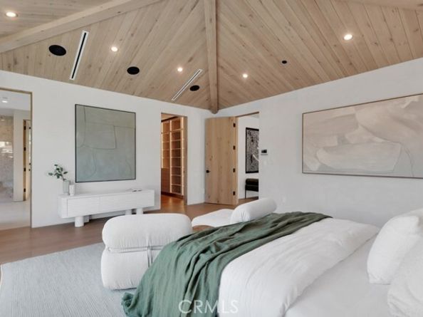 13024 Bloomfield Street, Studio City (los Angeles) CA 91604