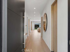 13024 Bloomfield Street, Studio City (los Angeles) CA 91604