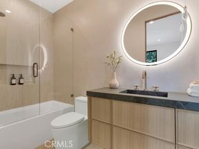13024 Bloomfield Street, Studio City (los Angeles) CA 91604