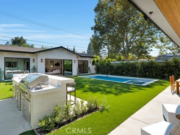 13024 Bloomfield Street, Studio City (los Angeles) CA 91604