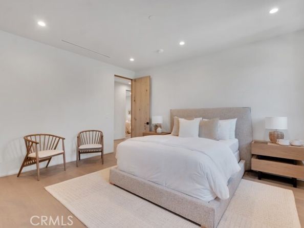 13024 Bloomfield Street, Studio City (los Angeles) CA 91604