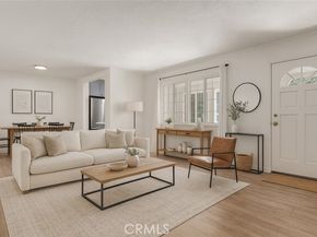 8101 Bianca Avenue, Northridge (los Angeles) CA 91325