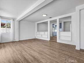 8101 Bianca Avenue, Northridge (los Angeles) CA 91325