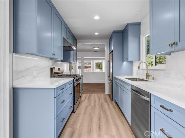 8101 Bianca Avenue, Northridge (los Angeles) CA 91325