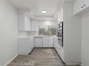 18900 Ledan Street, Northridge (los Angeles) CA 91324