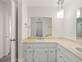 18900 Ledan Street, Northridge (los Angeles) CA 91324