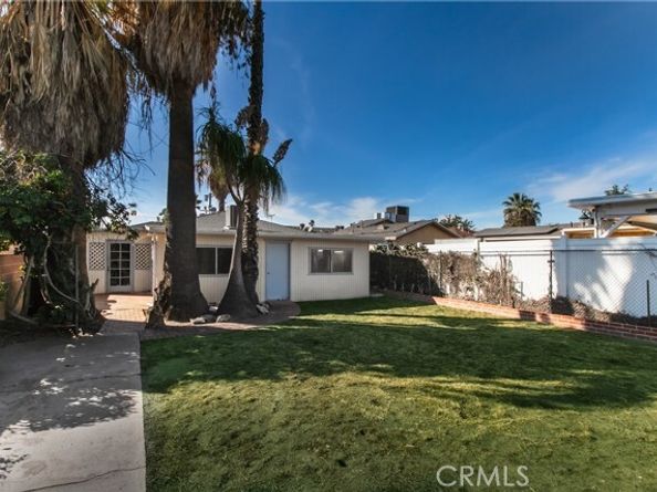 8816 Amboy Avenue, Sun Valley (los Angeles) CA 91352
