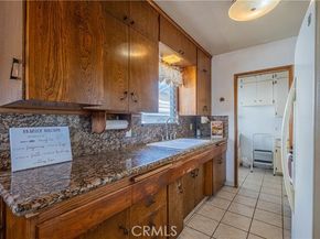 8816 Amboy Avenue, Sun Valley (los Angeles) CA 91352