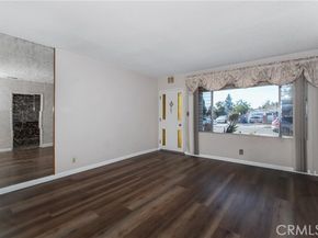 8816 Amboy Avenue, Sun Valley (los Angeles) CA 91352