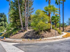 22051 Mulholland Way, Woodland Hills (los Angeles) CA 91364