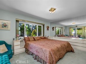 22051 Mulholland Way, Woodland Hills (los Angeles) CA 91364
