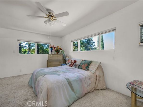 22051 Mulholland Way, Woodland Hills (los Angeles) CA 91364