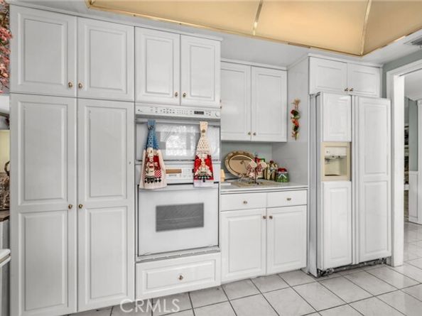 22051 Mulholland Way, Woodland Hills (los Angeles) CA 91364