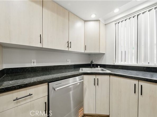 7826 Topanga Canyon Boulevard 218, Canoga Park (los Angeles) CA 91304