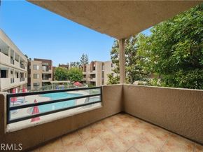 7826 Topanga Canyon Boulevard 218, Canoga Park (los Angeles) CA 91304