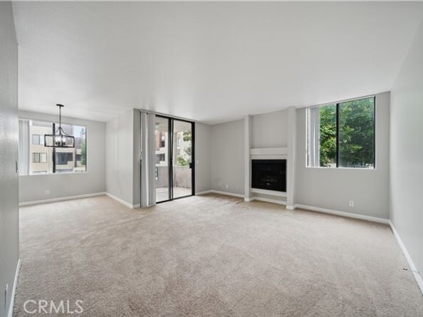 7826 Topanga Canyon Boulevard 218, Canoga Park (los Angeles) CA 91304