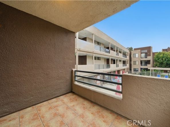 7826 Topanga Canyon Boulevard 218, Canoga Park (los Angeles) CA 91304