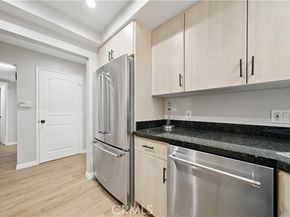 7826 Topanga Canyon Boulevard 218, Canoga Park (los Angeles) CA 91304