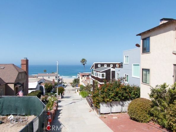 223 32nd St, Manhattan Beach CA 90266
