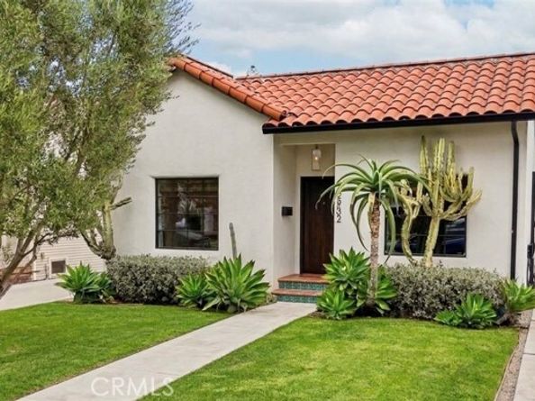 2932 Edgehill, Los Angeles CA 90018