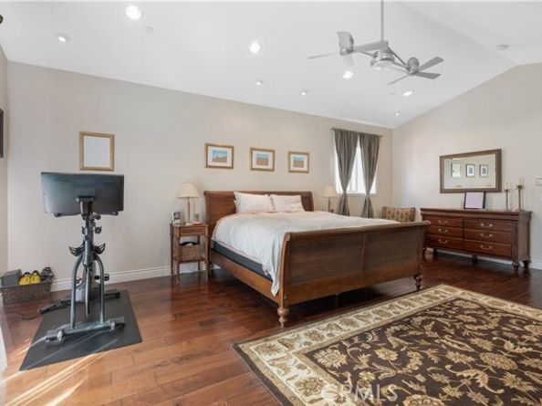 217 S Irena Avenue B, Redondo Beach CA 90277