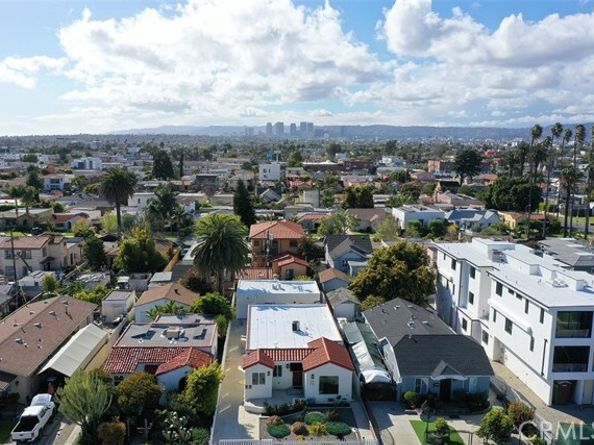 2131 S Cloverdale Avenue, Los Angeles CA 90016