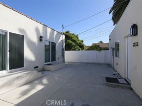 2131 S Cloverdale Avenue, Los Angeles CA 90016