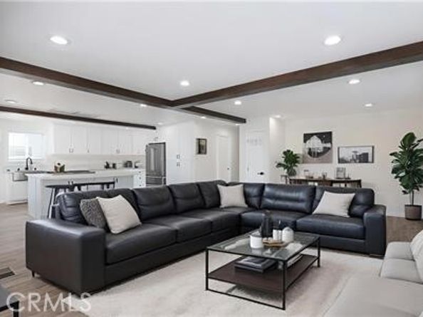 2131 S Cloverdale Avenue, Los Angeles CA 90016