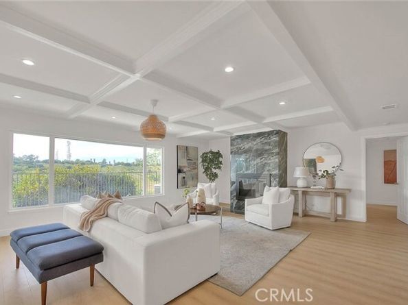 4701 Don Miguel, Los Angeles CA 90008