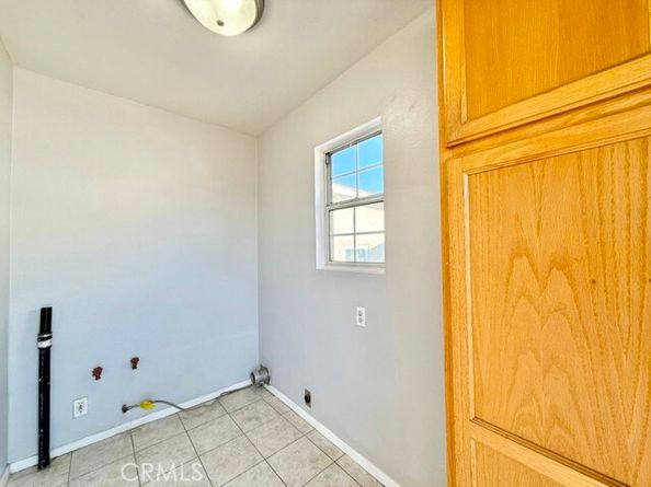 11622 Massinger Street, Lakewood CA 90715