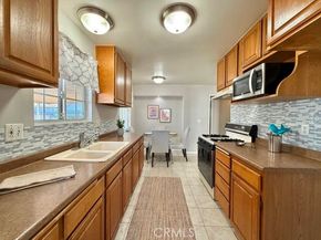 11622 Massinger Street, Lakewood CA 90715