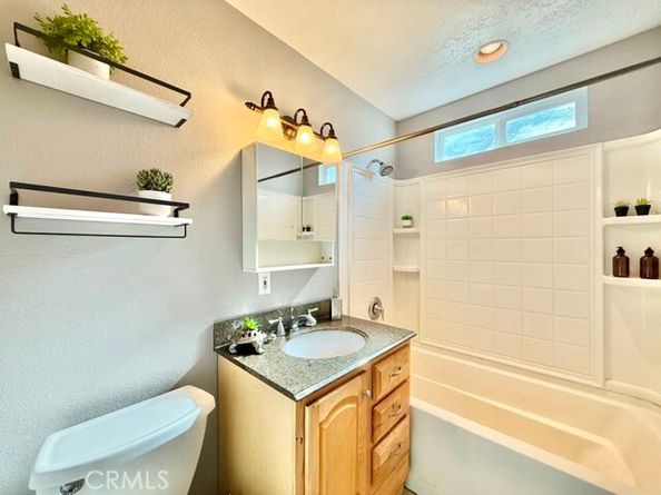 11622 Massinger Street, Lakewood CA 90715