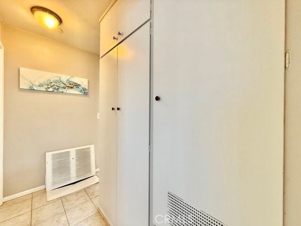 11622 Massinger Street, Lakewood CA 90715