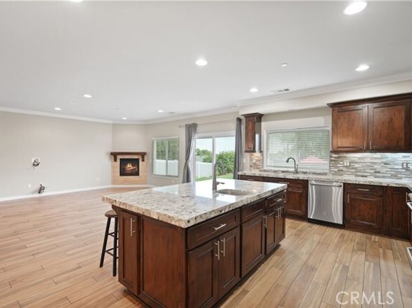 1018 W 15th Street, Upland CA 91786