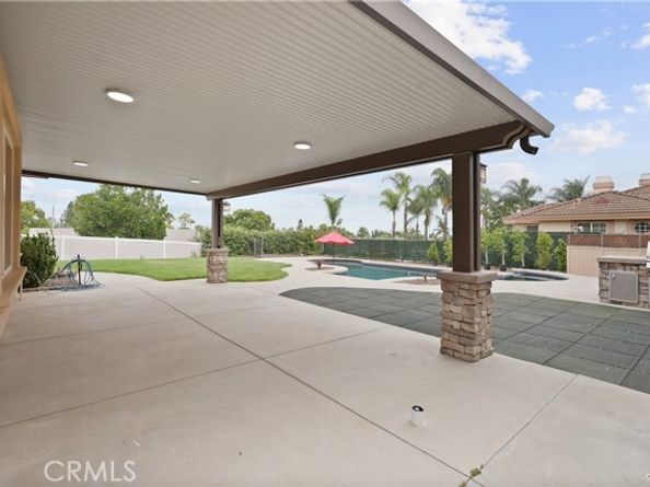 1018 W 15th Street, Upland CA 91786
