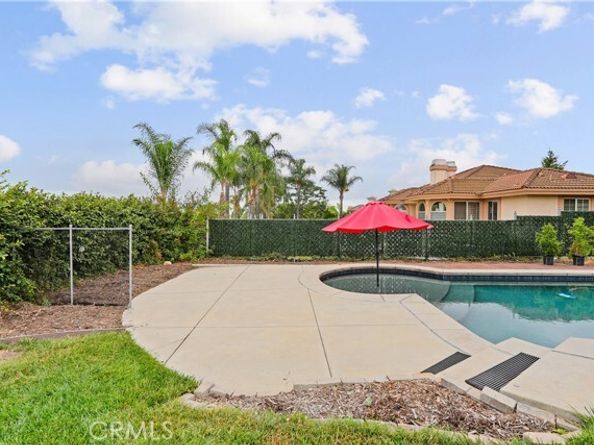 1018 W 15th Street, Upland CA 91786