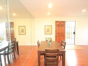 5700 Etiwanda Avenue 123, Tarzana (los Angeles) CA 91356