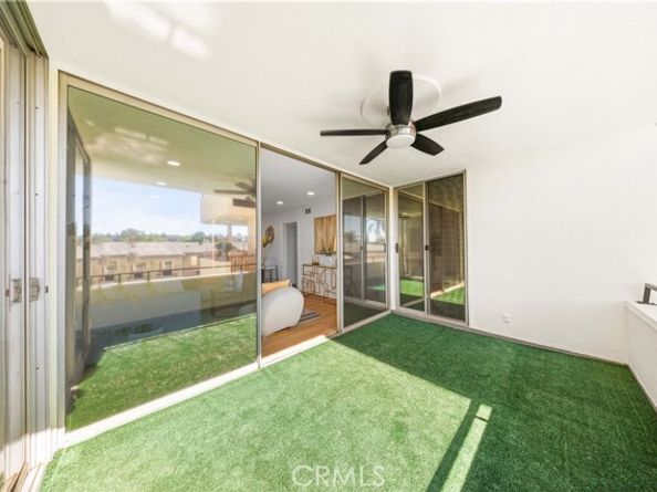 1550 N Laurel Avenue 203, Los Angeles CA 90046