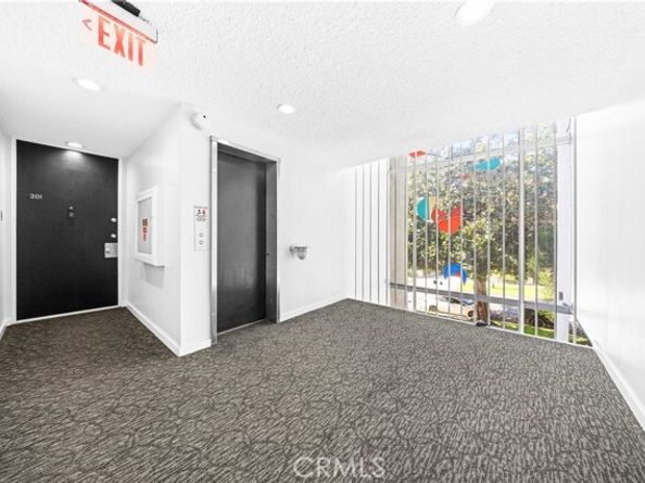 1550 N Laurel Avenue 203, Los Angeles CA 90046