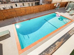 1550 N Laurel Avenue 203, Los Angeles CA 90046