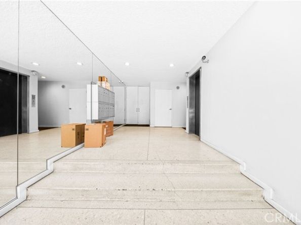 1550 N Laurel Avenue 203, Los Angeles CA 90046