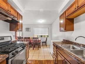 9054 Willis Avenue 21, Panorama City (los Angeles) CA 91402