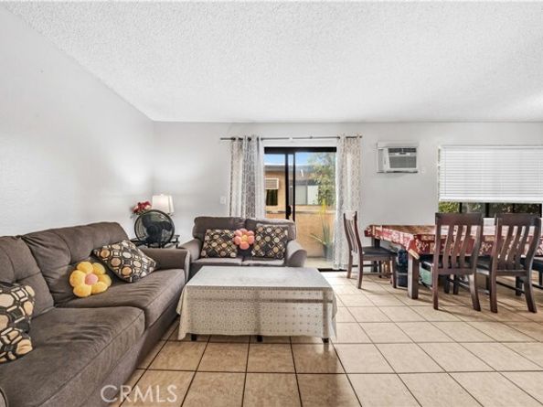 9054 Willis Avenue 21, Panorama City (los Angeles) CA 91402