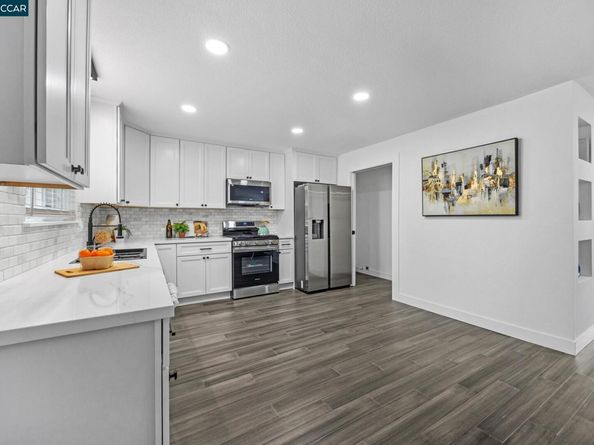917 60th St, Oakland CA 94608