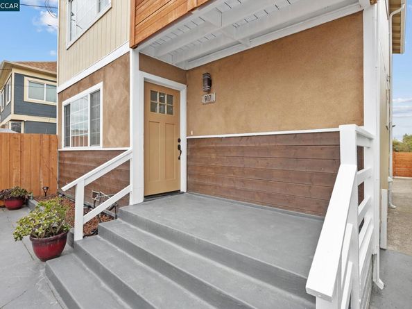 917 60th St, Oakland CA 94608