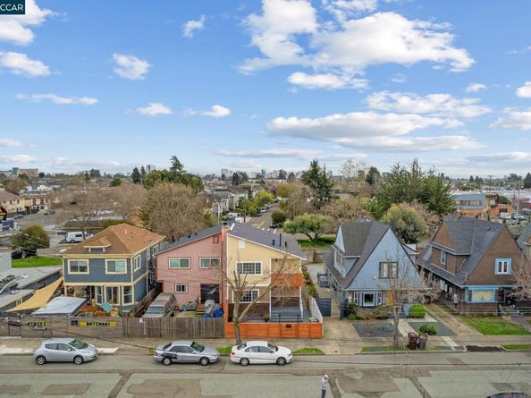 917 60th St, Oakland CA 94608