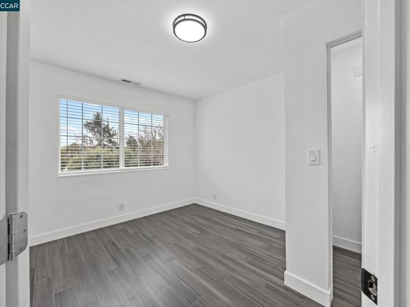 917 60th St, Oakland CA 94608