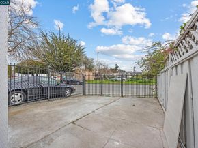 917 60th St, Oakland CA 94608