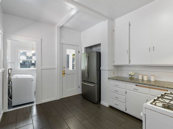 1034 E 21St St, Oakland CA 94606