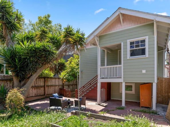 1034 E 21St St, Oakland CA 94606
